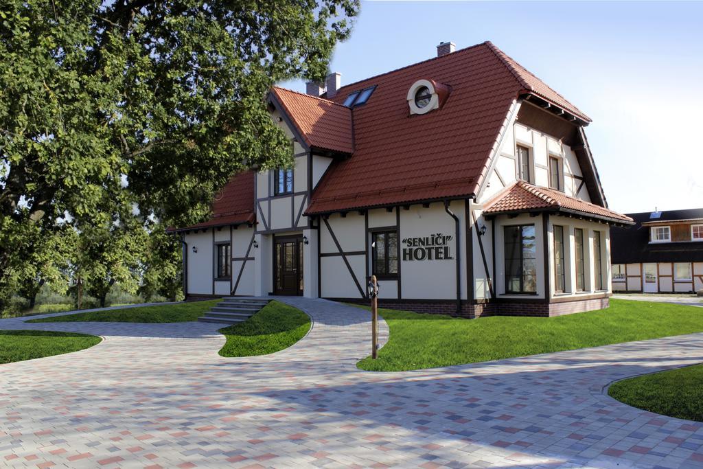 Hotel Senlici Jelgava Exterior photo